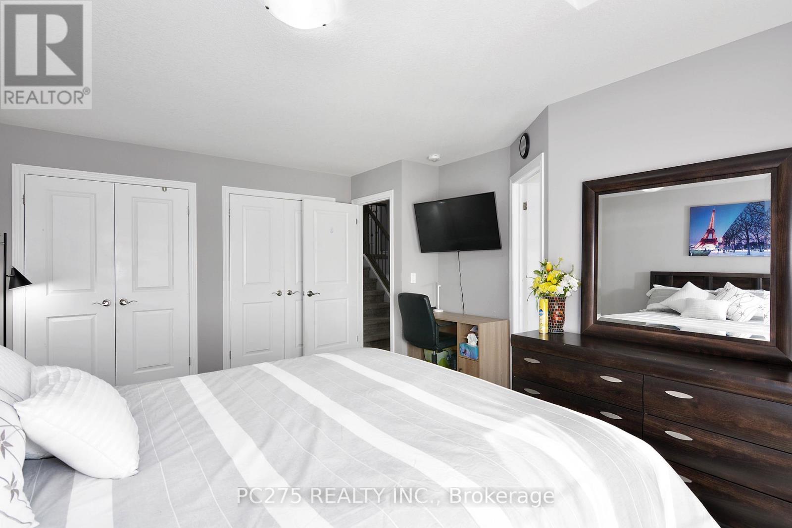 Photo 26 of 41 3400 Castle Rock Place, London South ON