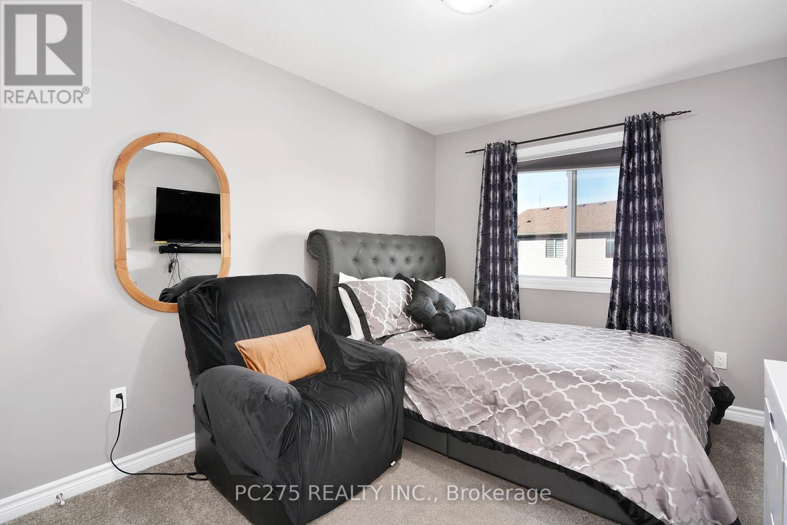 Photo 5 of 41 3400 Castle Rock Place, London South ON