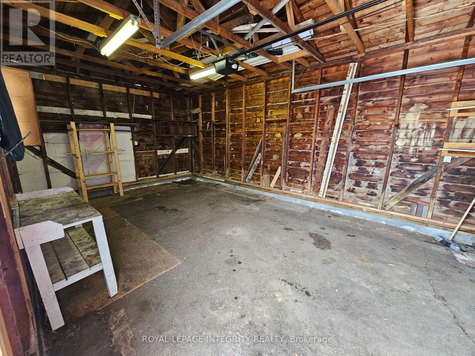 Photo 2 of 2150 Lemay Crescent, Ottawa ON