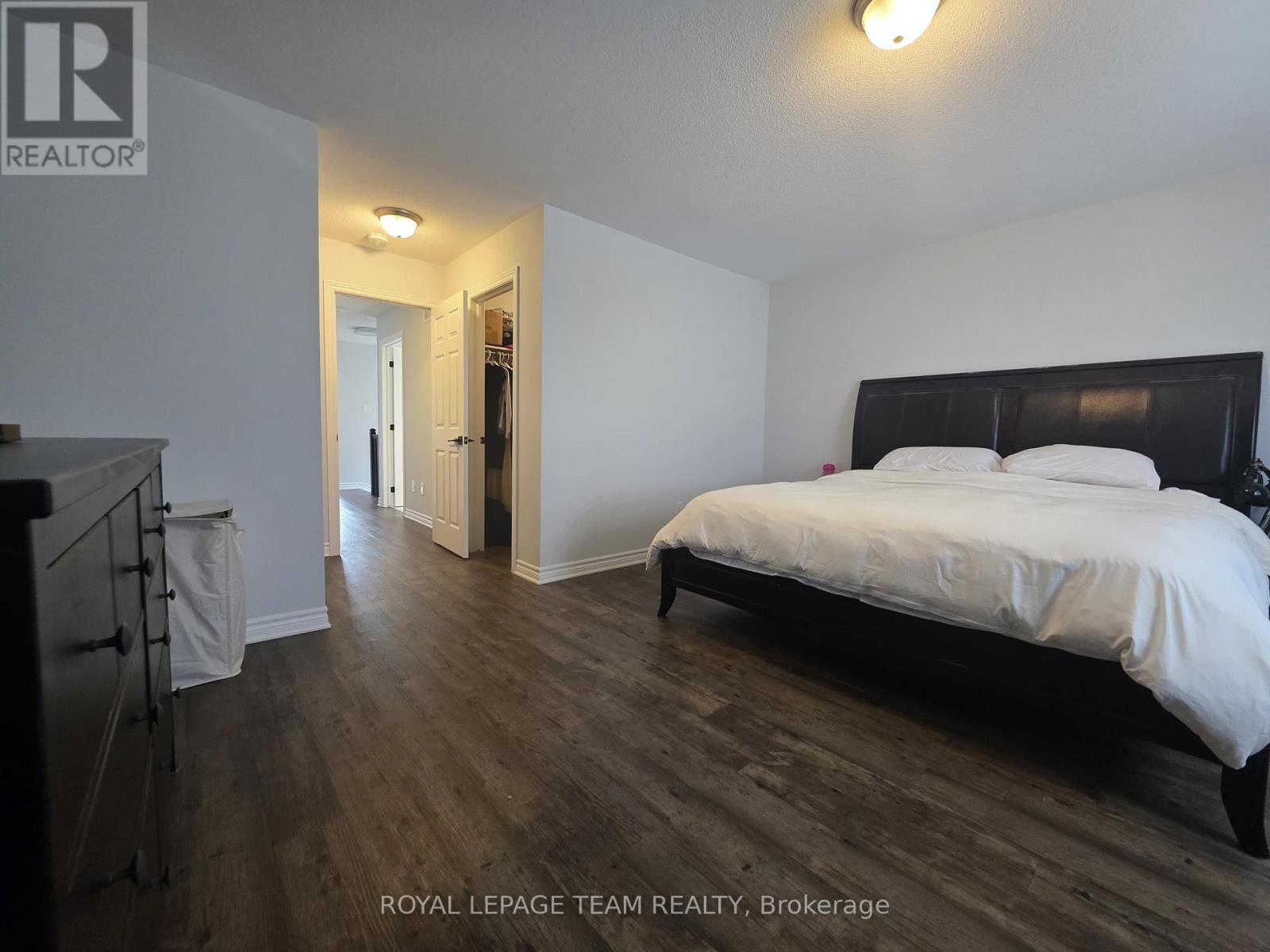 Photo 13 of 130 Lanceleaf Way, Ottawa ON