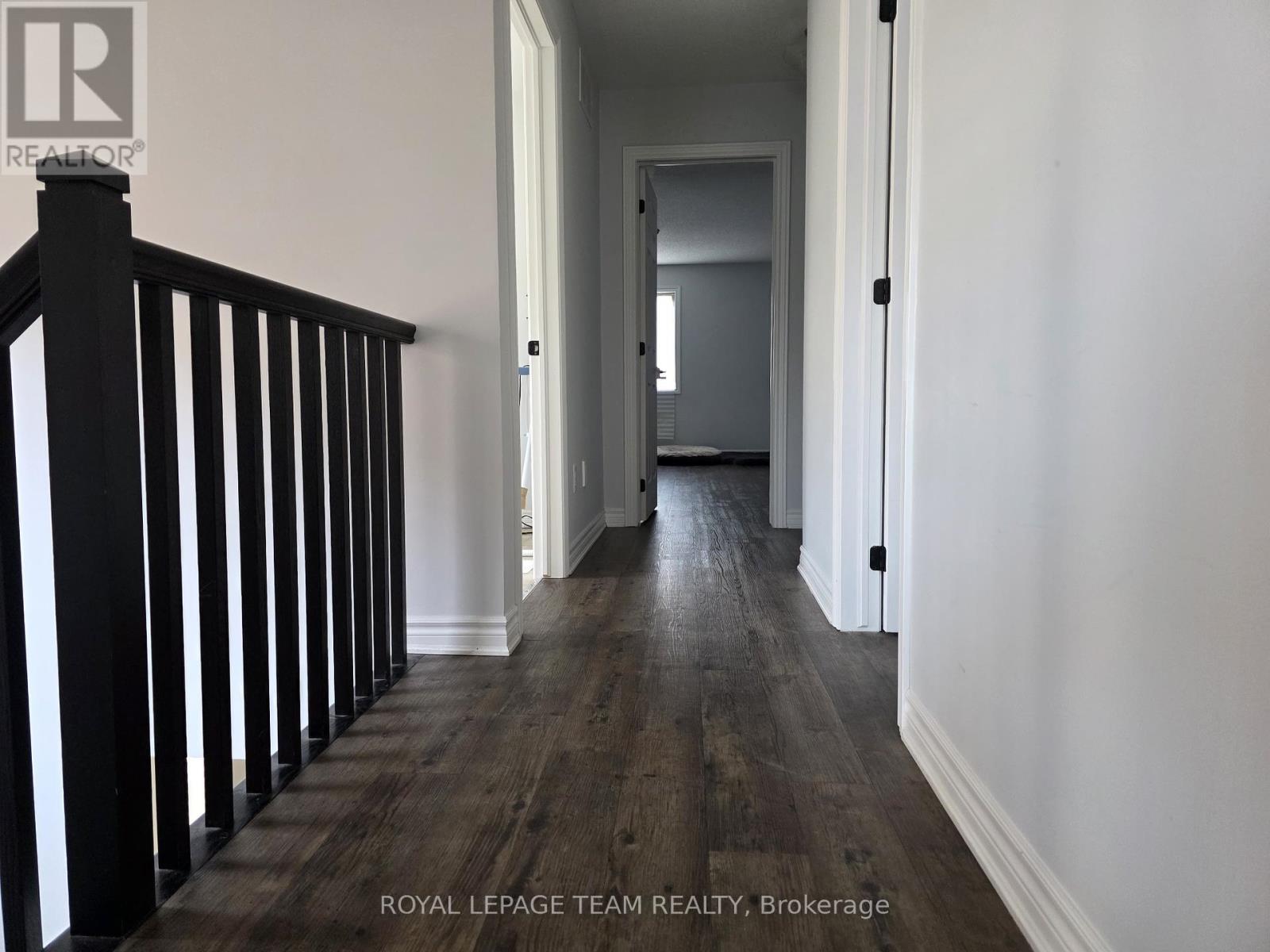 Photo 9 of 130 Lanceleaf Way, Ottawa ON