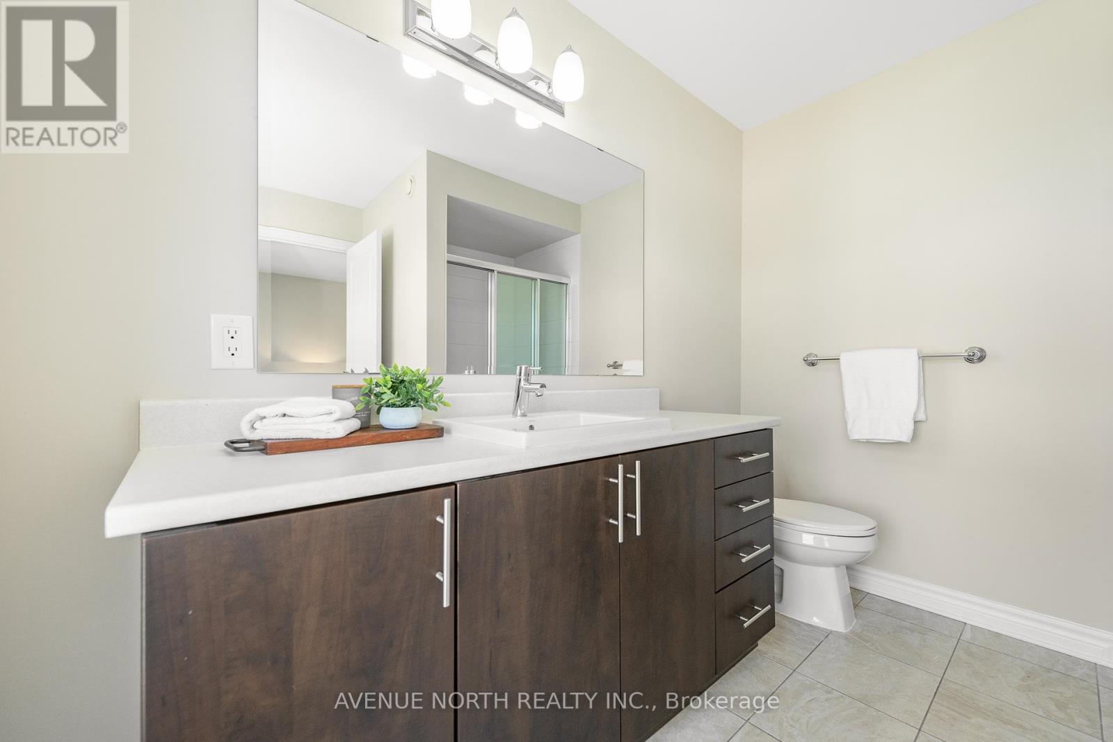 Photo 25 of 172 Larimar Circle, Ottawa ON