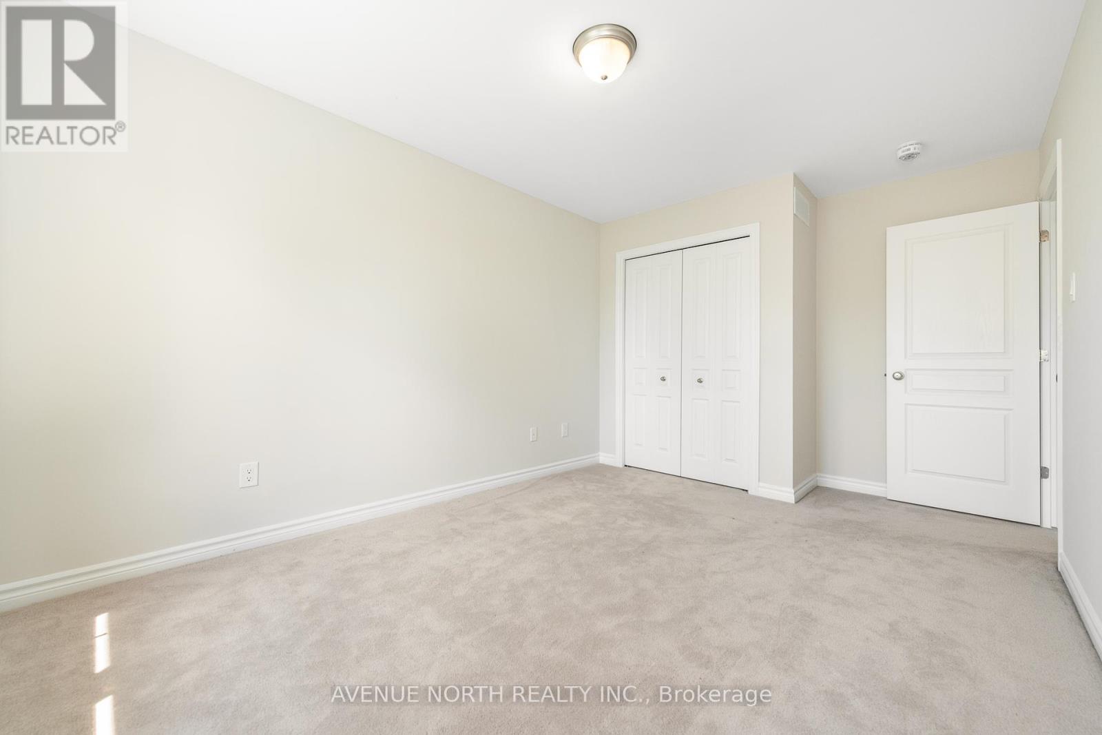 Photo 16 of 172 Larimar Circle, Ottawa ON
