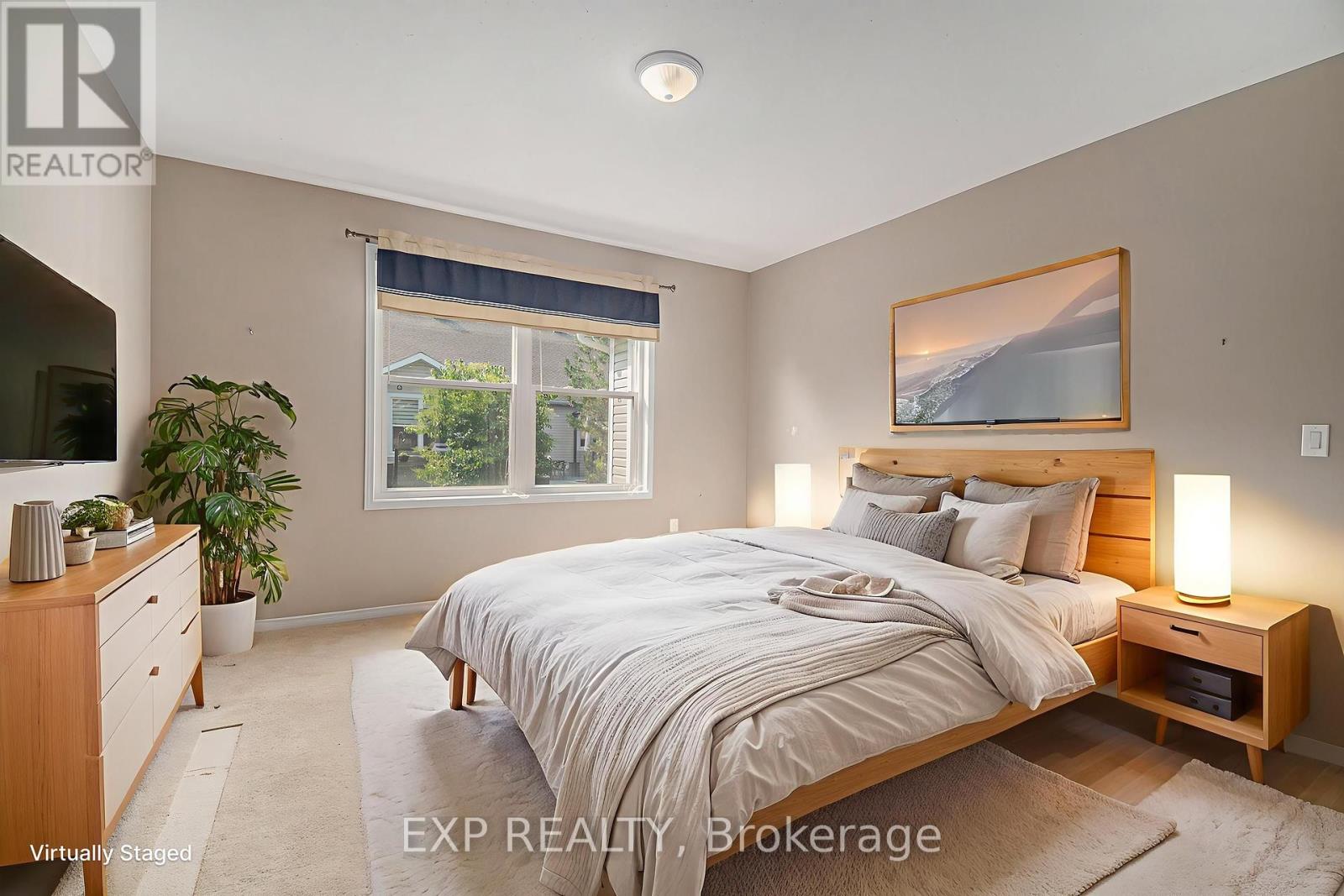 Photo 13 of 652 Country Trail Private, Ottawa ON