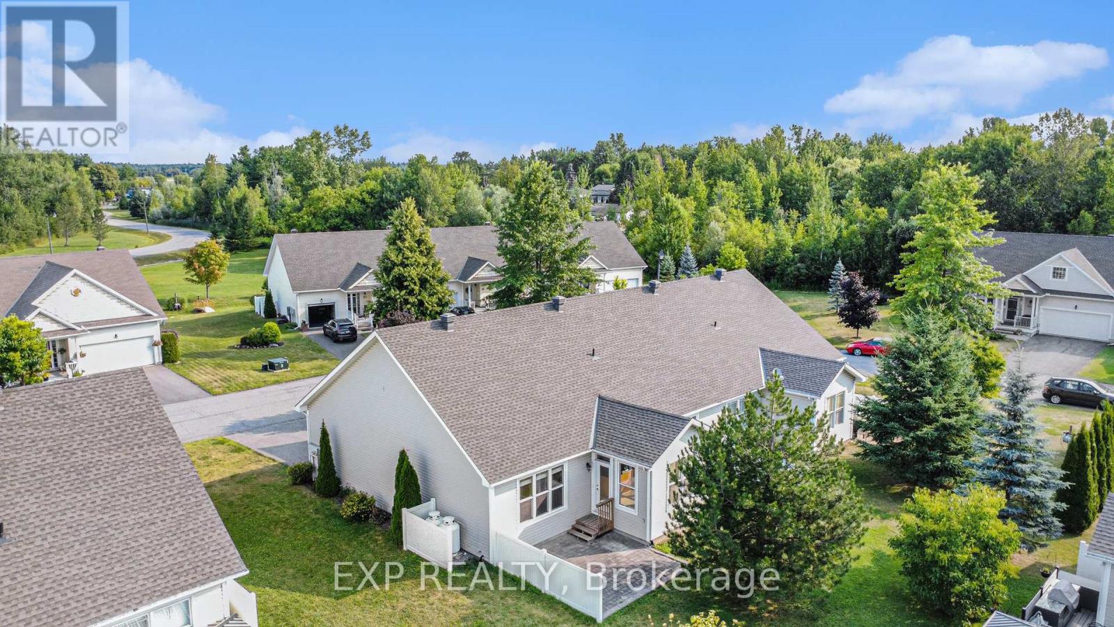 Photo 16 of 652 Country Trail Private, Ottawa ON