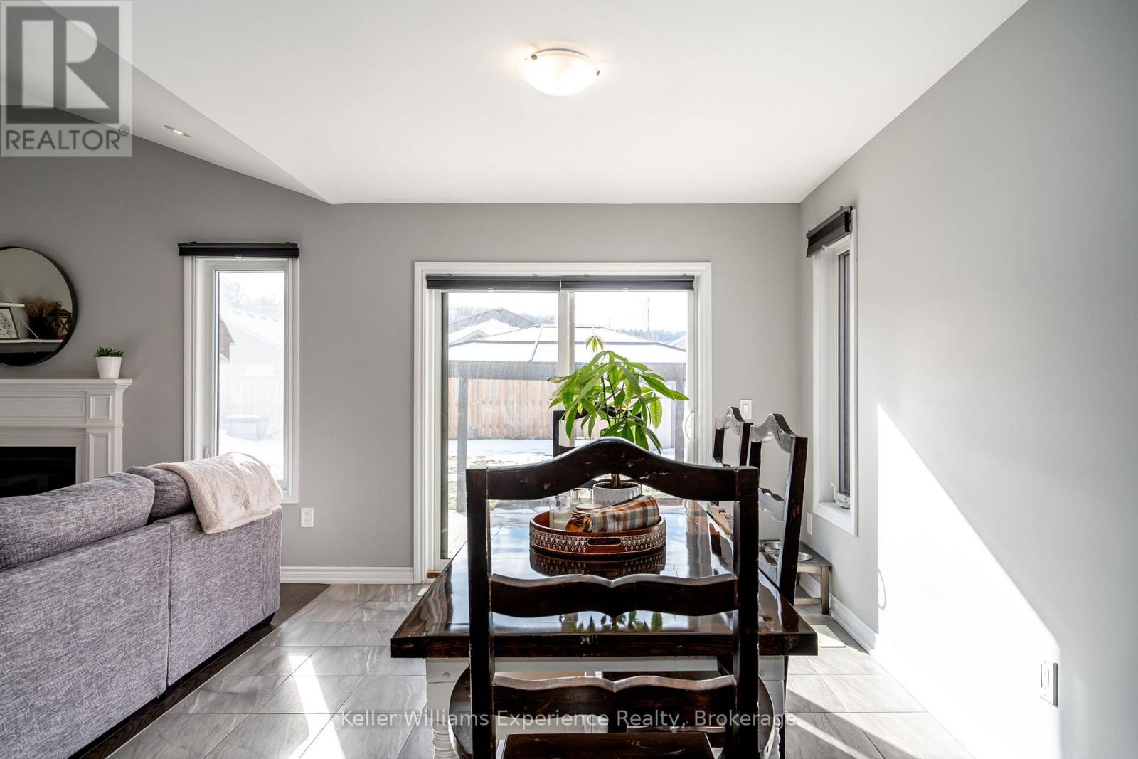 Photo 10 of 32 Hatton Drive, Penetanguishene ON