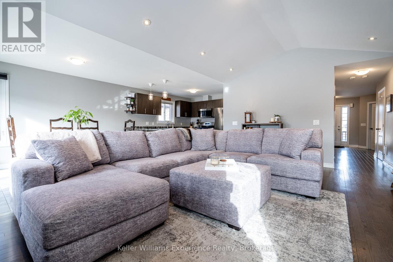 Photo 31 of 32 Hatton Drive, Penetanguishene ON
