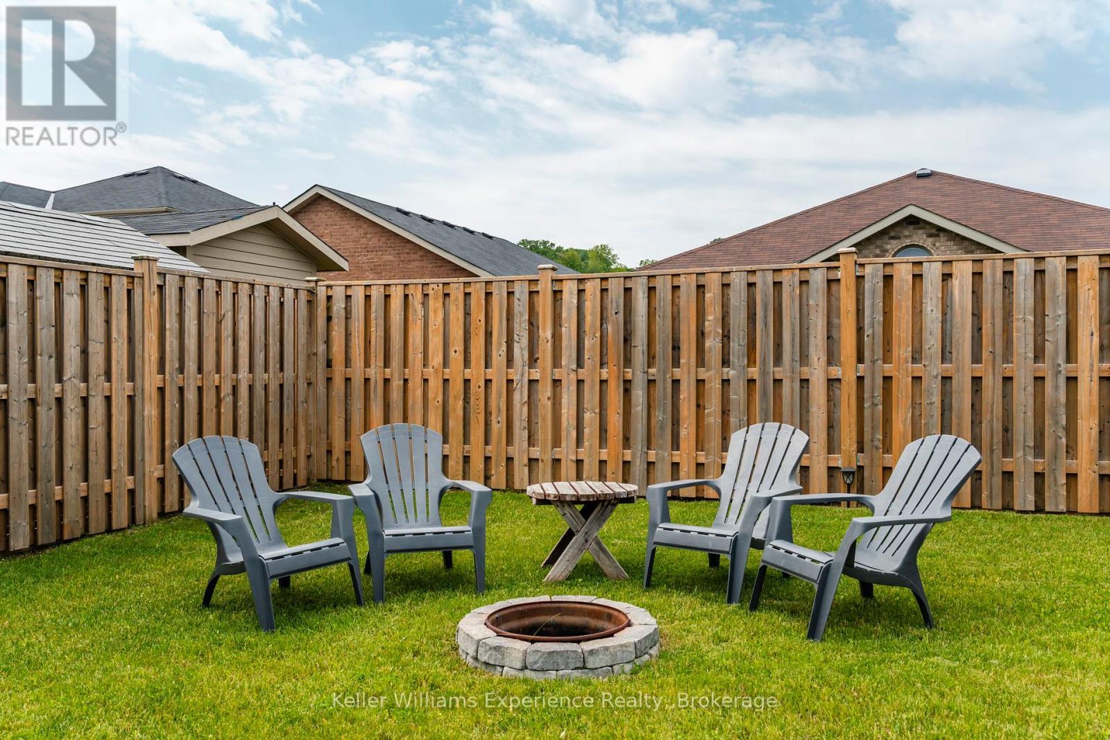 Photo 14 of 32 Hatton Drive, Penetanguishene ON