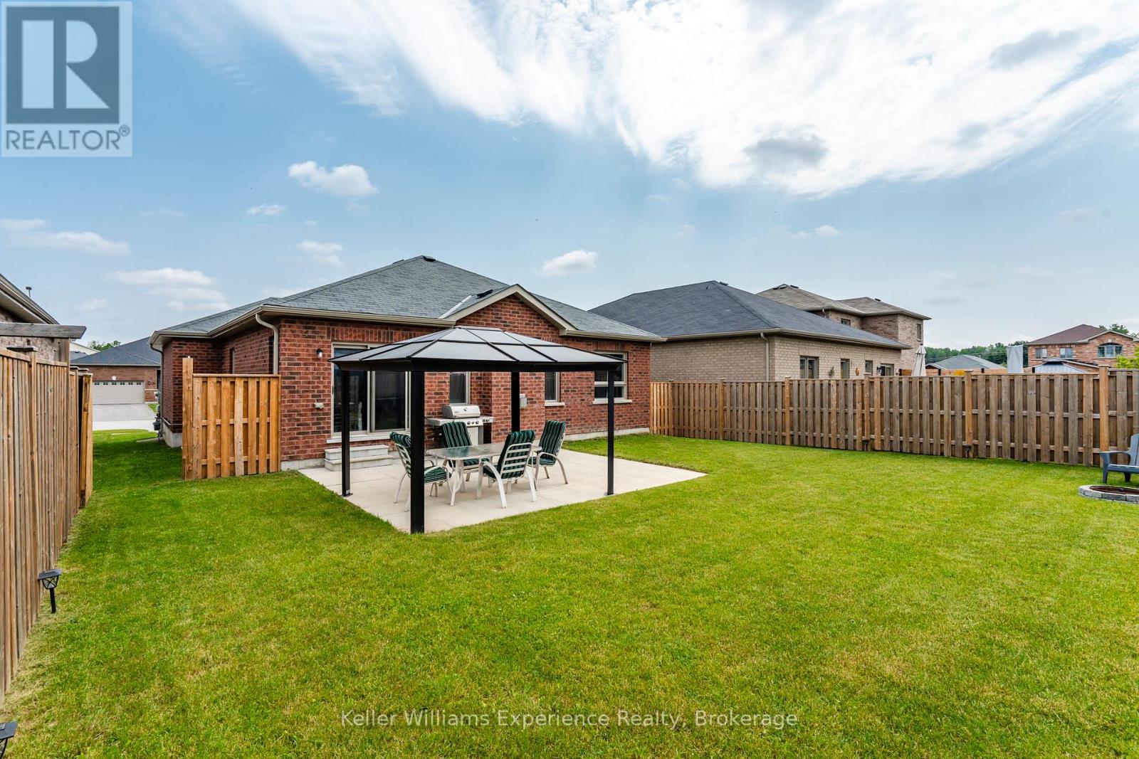 Photo 13 of 32 Hatton Drive, Penetanguishene ON