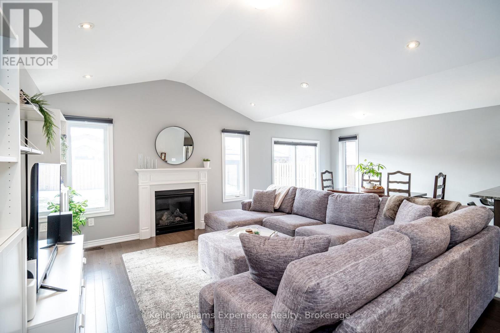Photo 35 of 32 Hatton Drive, Penetanguishene ON