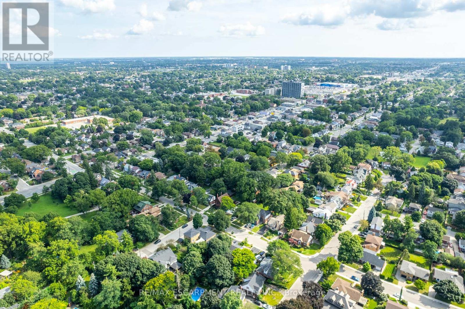 Photo 25 of 60 Inverness Avenue W, Hamilton ON