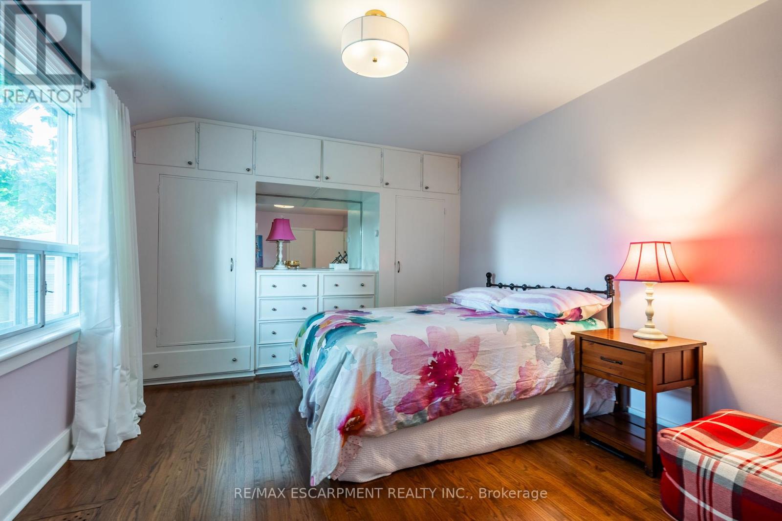 Photo 47 of 60 Inverness Avenue W, Hamilton ON