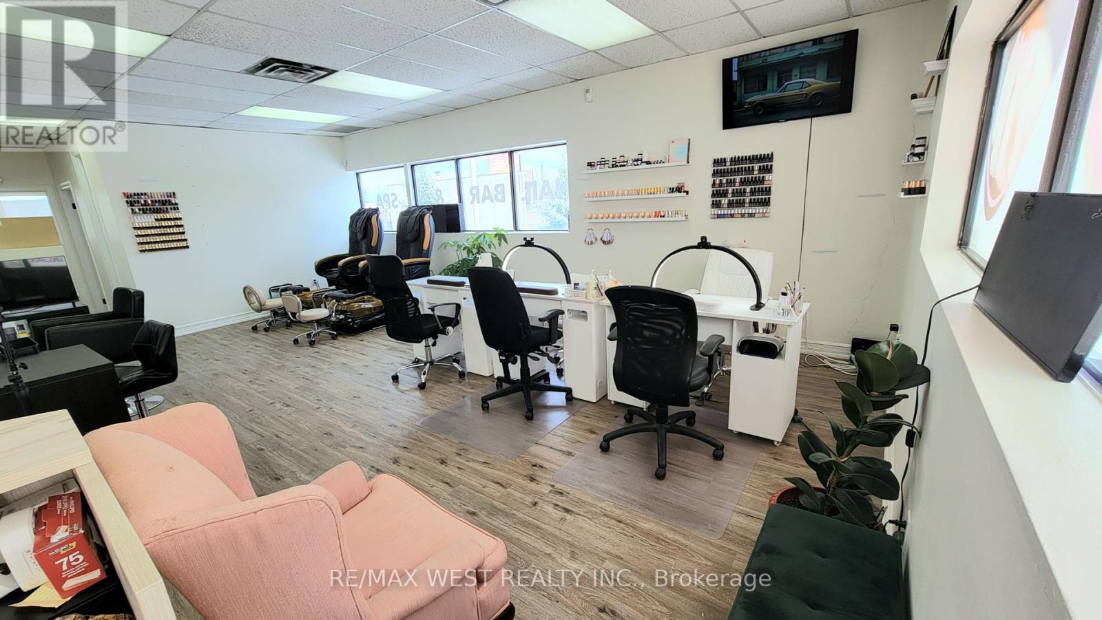 Photo 5 of 3702 Kingston Road, Toronto ON