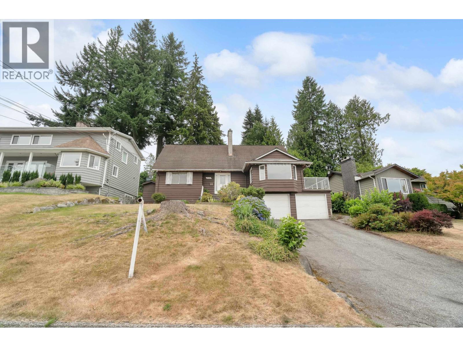 Photo 1 of 914 Baker Drive, Coquitlam BC