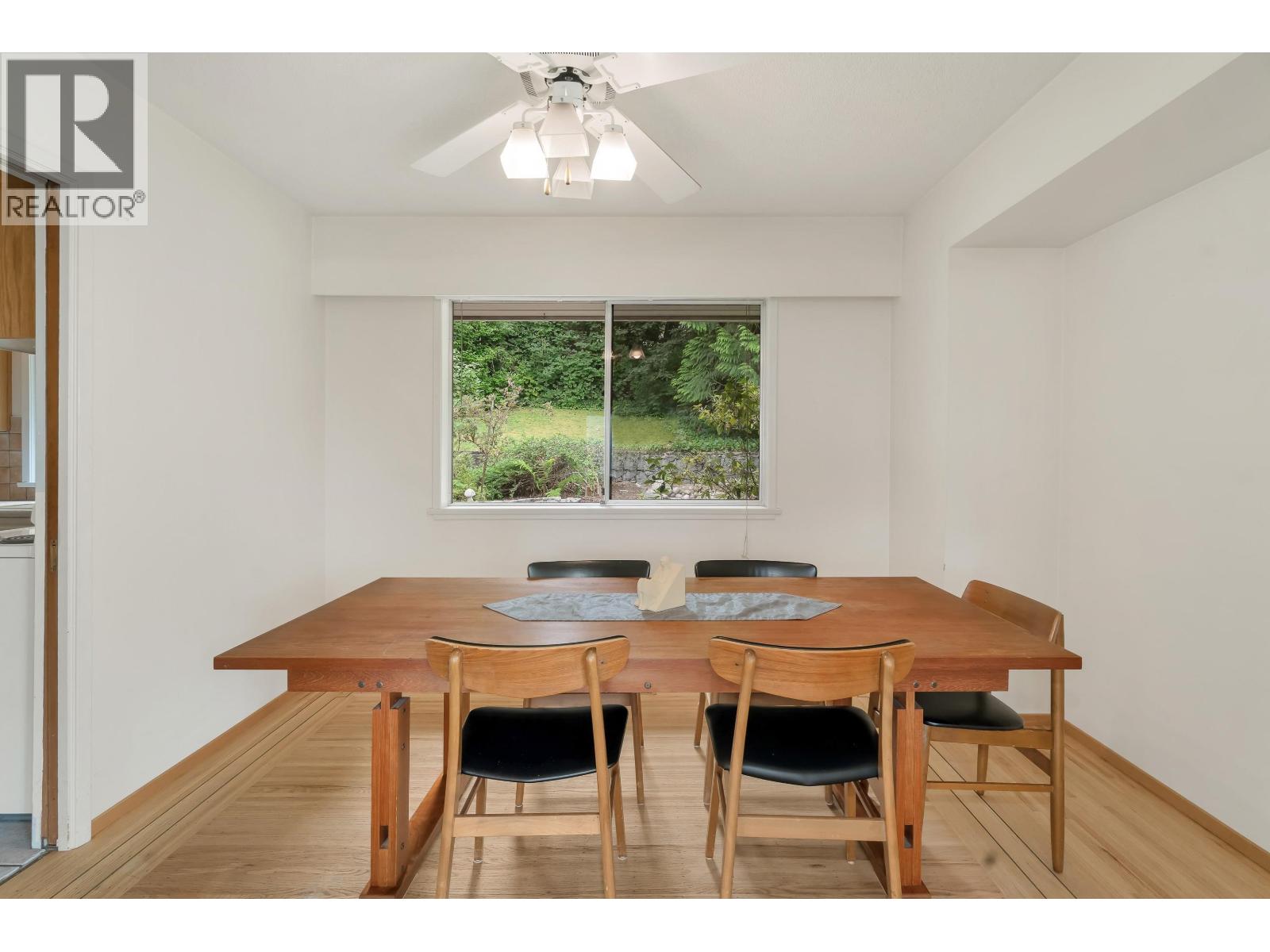 Photo 14 of 914 Baker Drive, Coquitlam BC