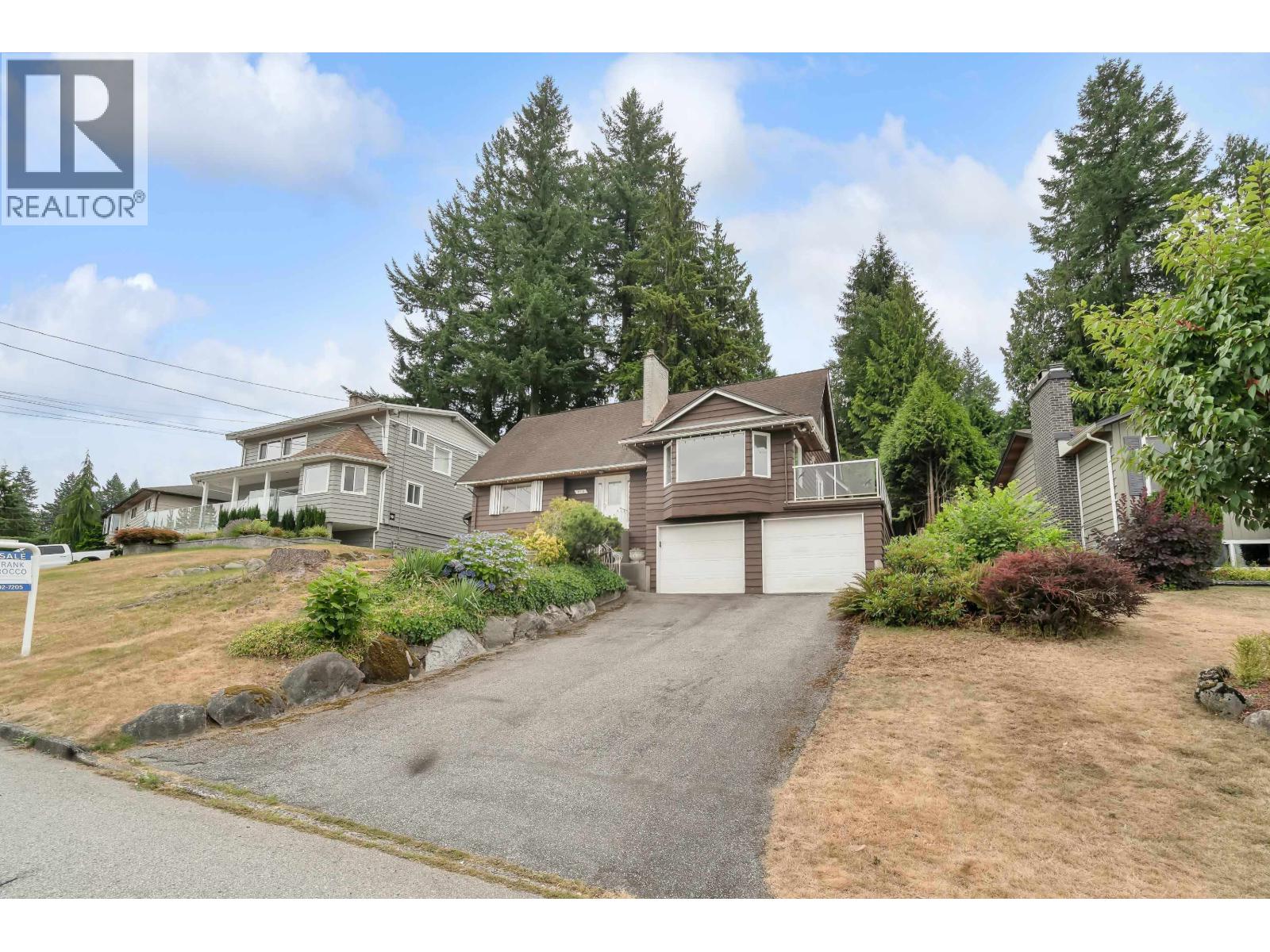 Photo 2 of 914 Baker Drive, Coquitlam BC