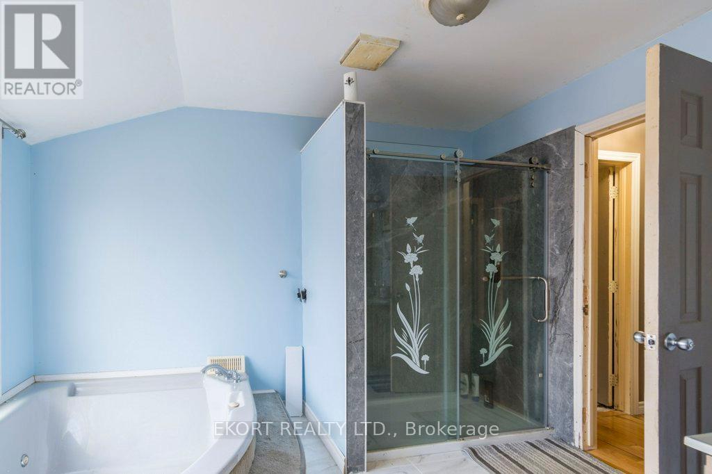 Photo 6 of 618 Ashley Street, Belleville ON