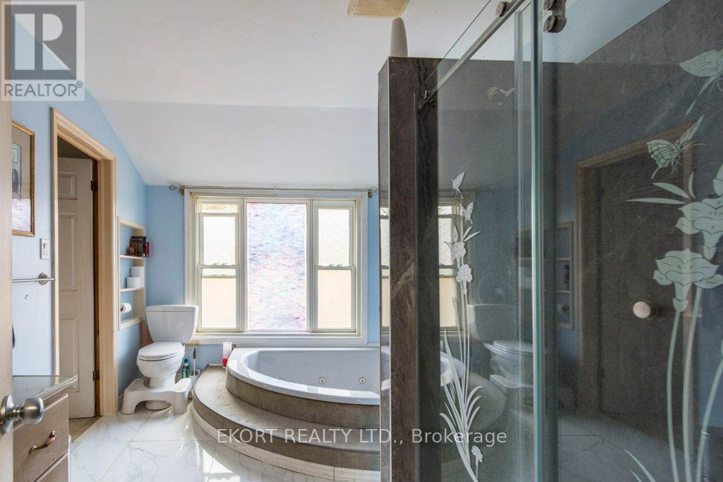 Photo 10 of 618 Ashley Street, Belleville ON