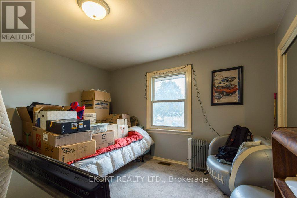 Photo 15 of 618 Ashley Street, Belleville ON