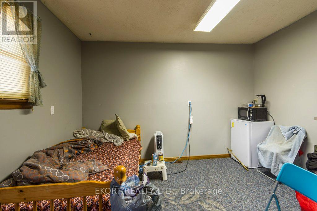 Photo 9 of 618 Ashley Street, Belleville ON