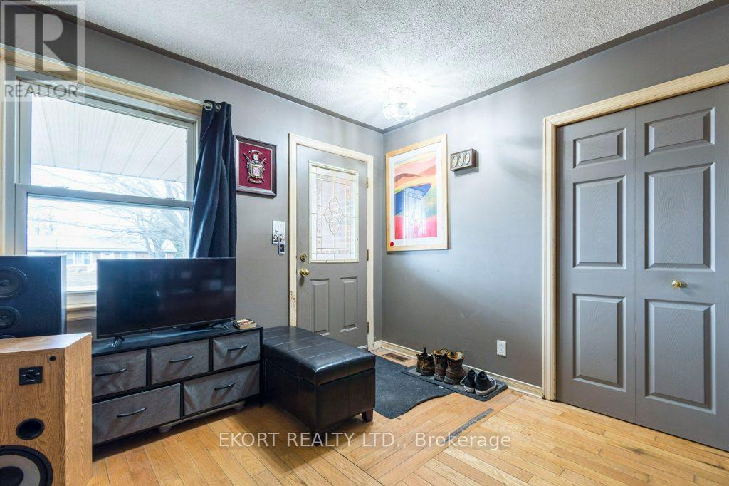 Photo 25 of 618 Ashley Street, Belleville ON