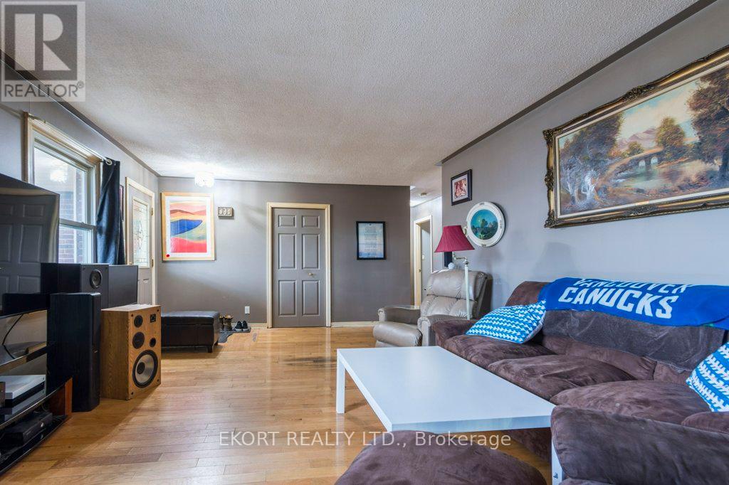Photo 19 of 618 Ashley Street, Belleville ON
