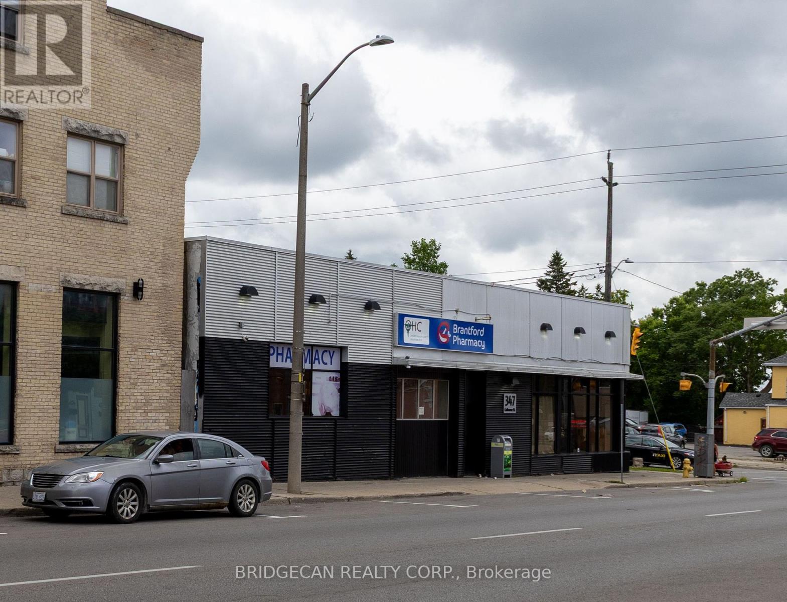 Photo 11 of 347 Colborne Street, Brantford ON