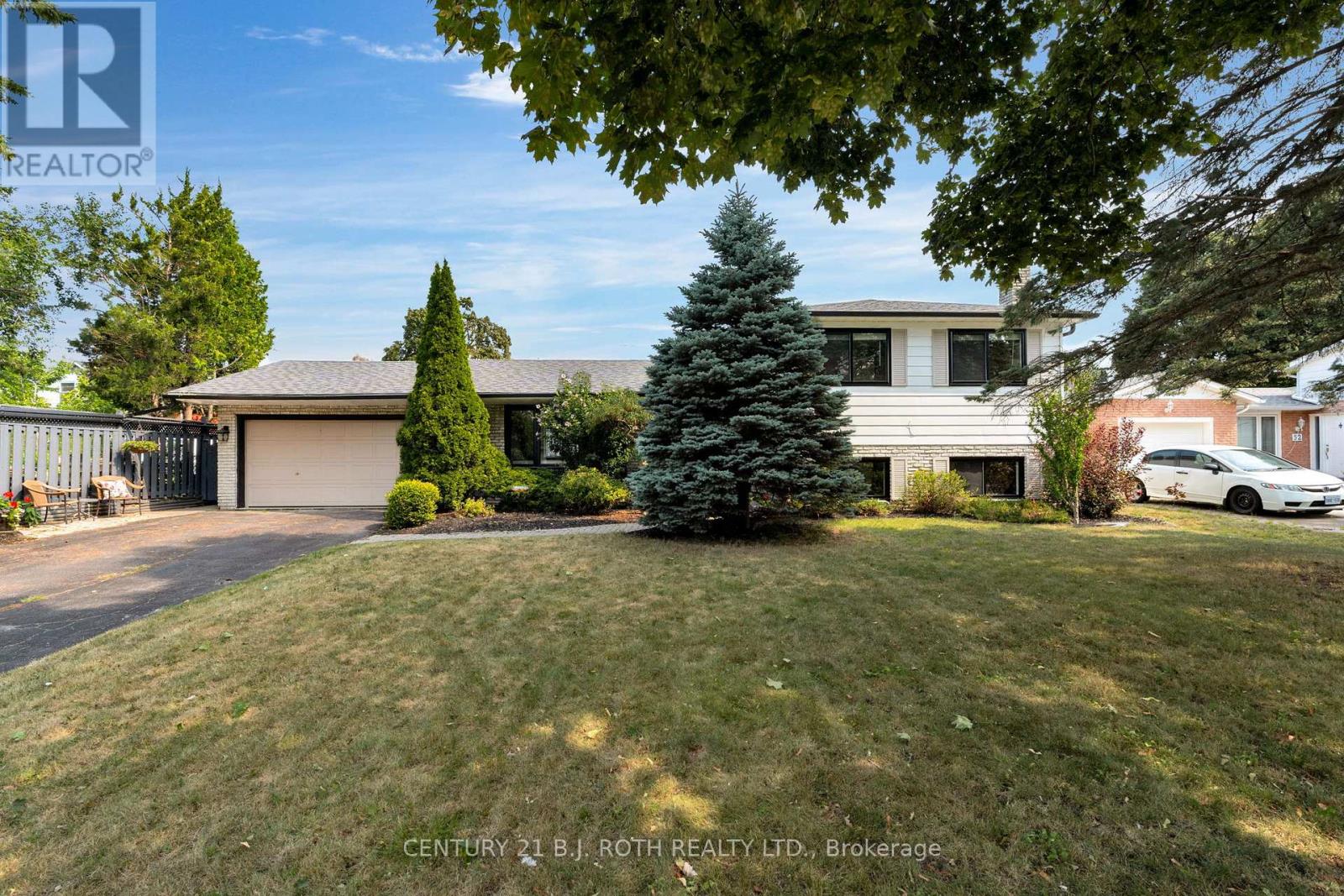 Photo 36 of 50 Belcourt Avenue, Barrie ON