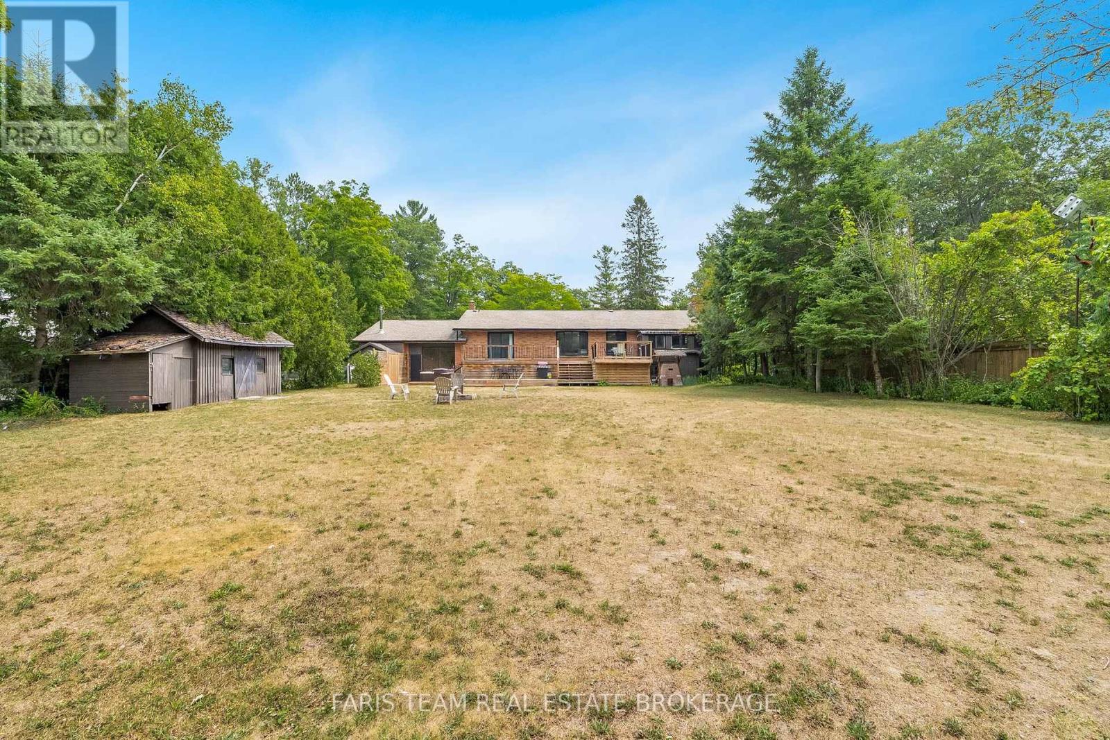 Photo 31 of 256 Knox Road E, Wasaga Beach ON