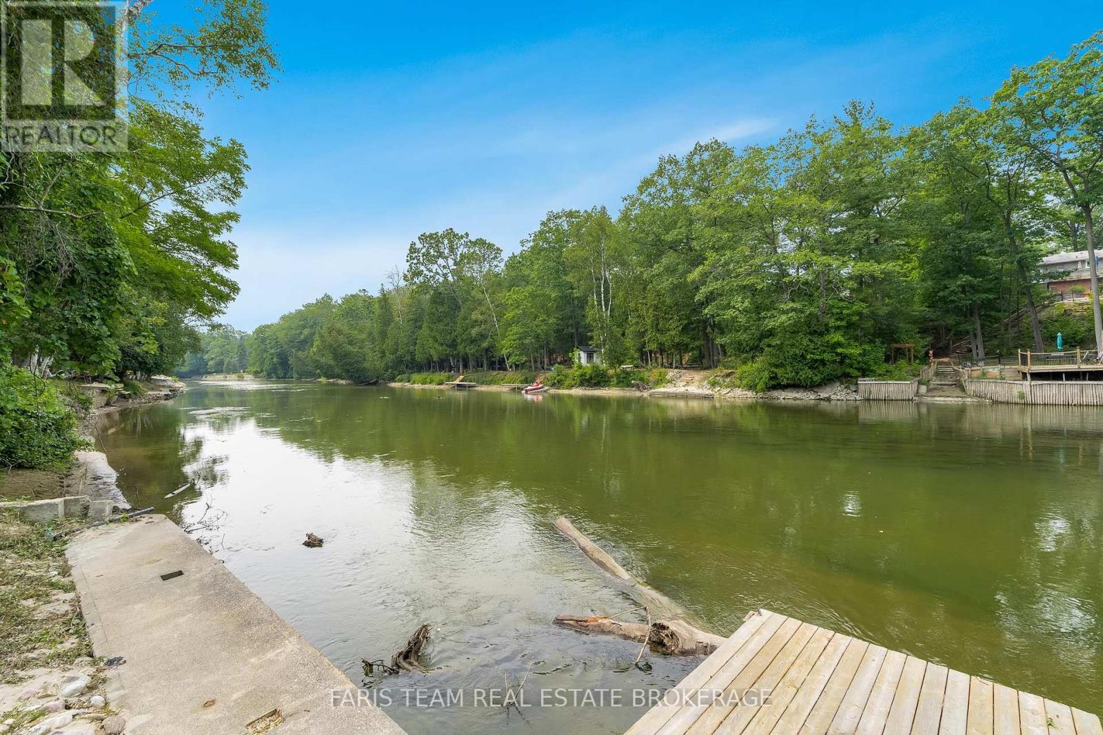 Photo 35 of 256 Knox Road E, Wasaga Beach ON