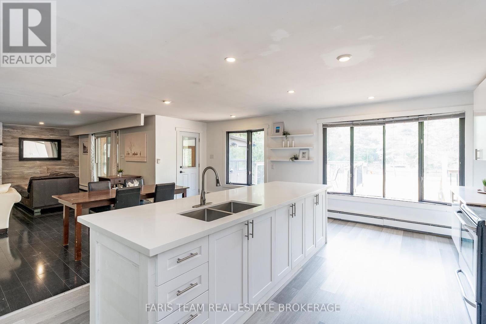 Photo 5 of 256 Knox Road E, Wasaga Beach ON