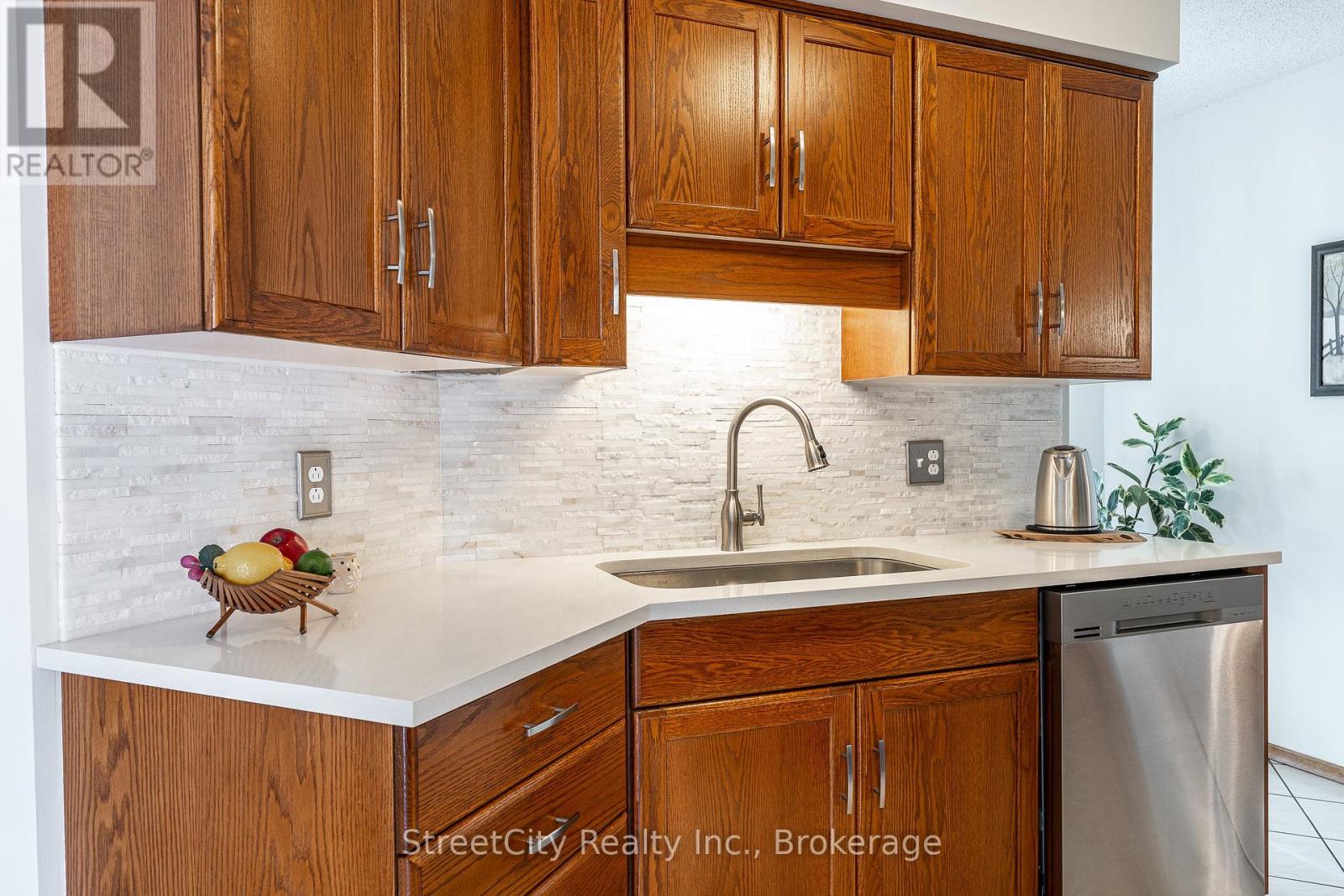 Photo 16 of 31 Cobourg Street, West Perth ON