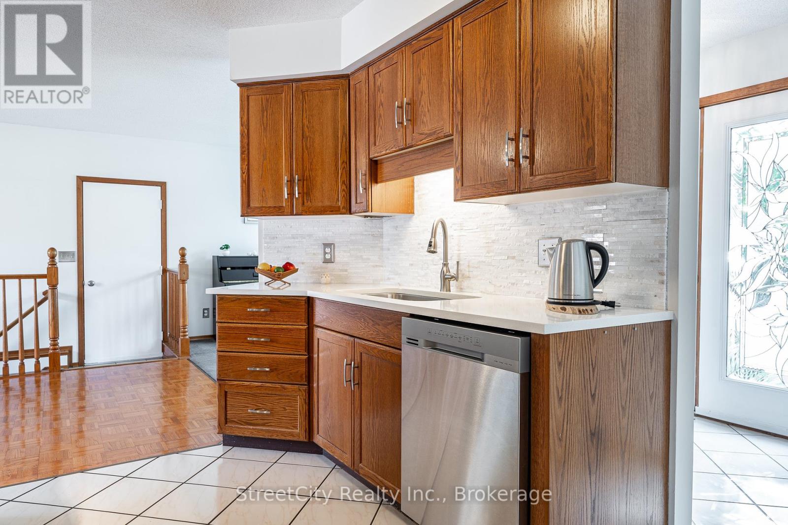 Photo 17 of 31 Cobourg Street, West Perth ON