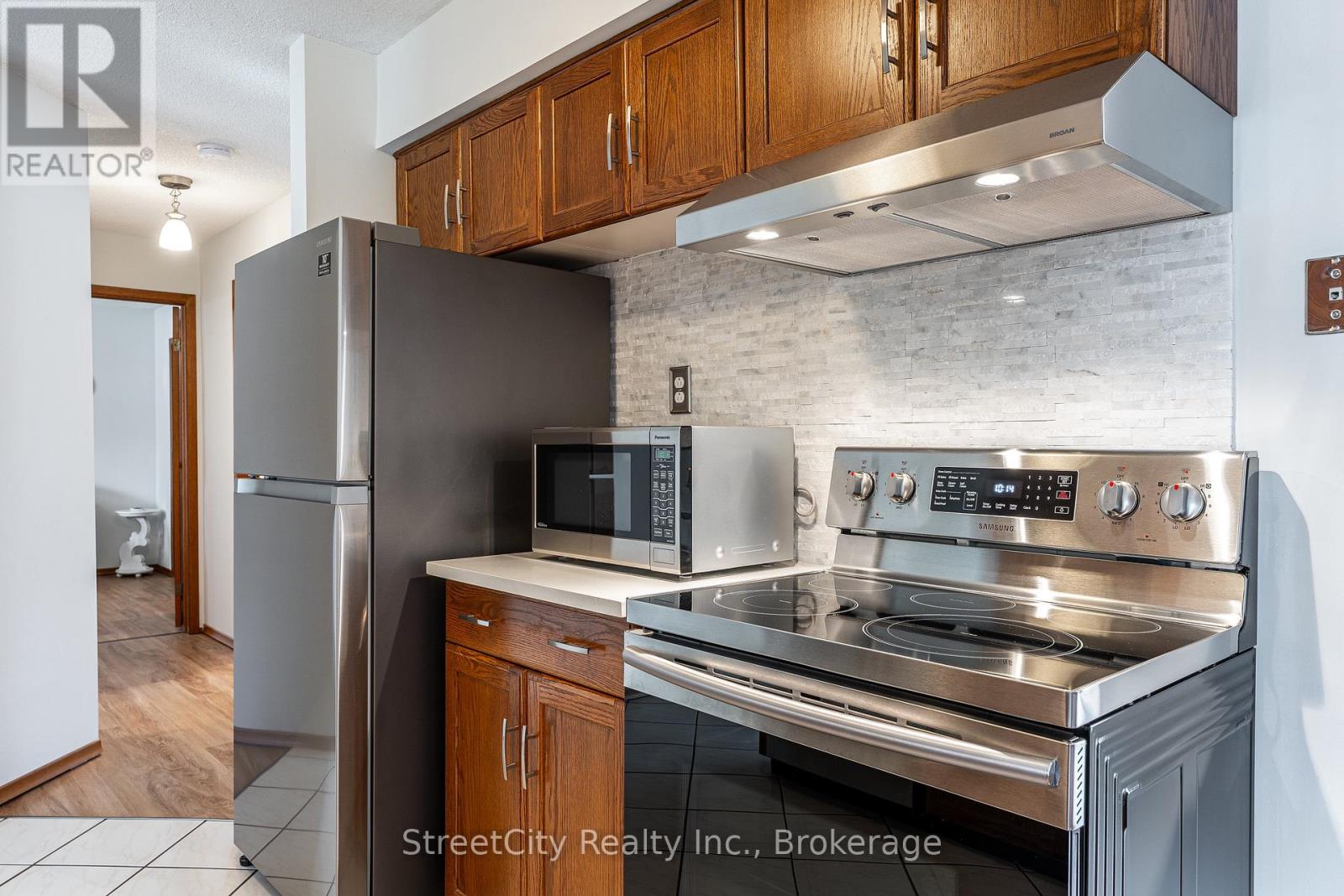 Photo 19 of 31 Cobourg Street, West Perth ON