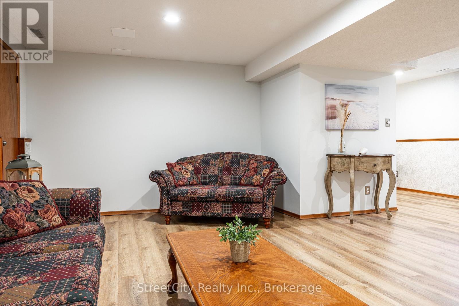Photo 31 of 31 Cobourg Street, West Perth ON