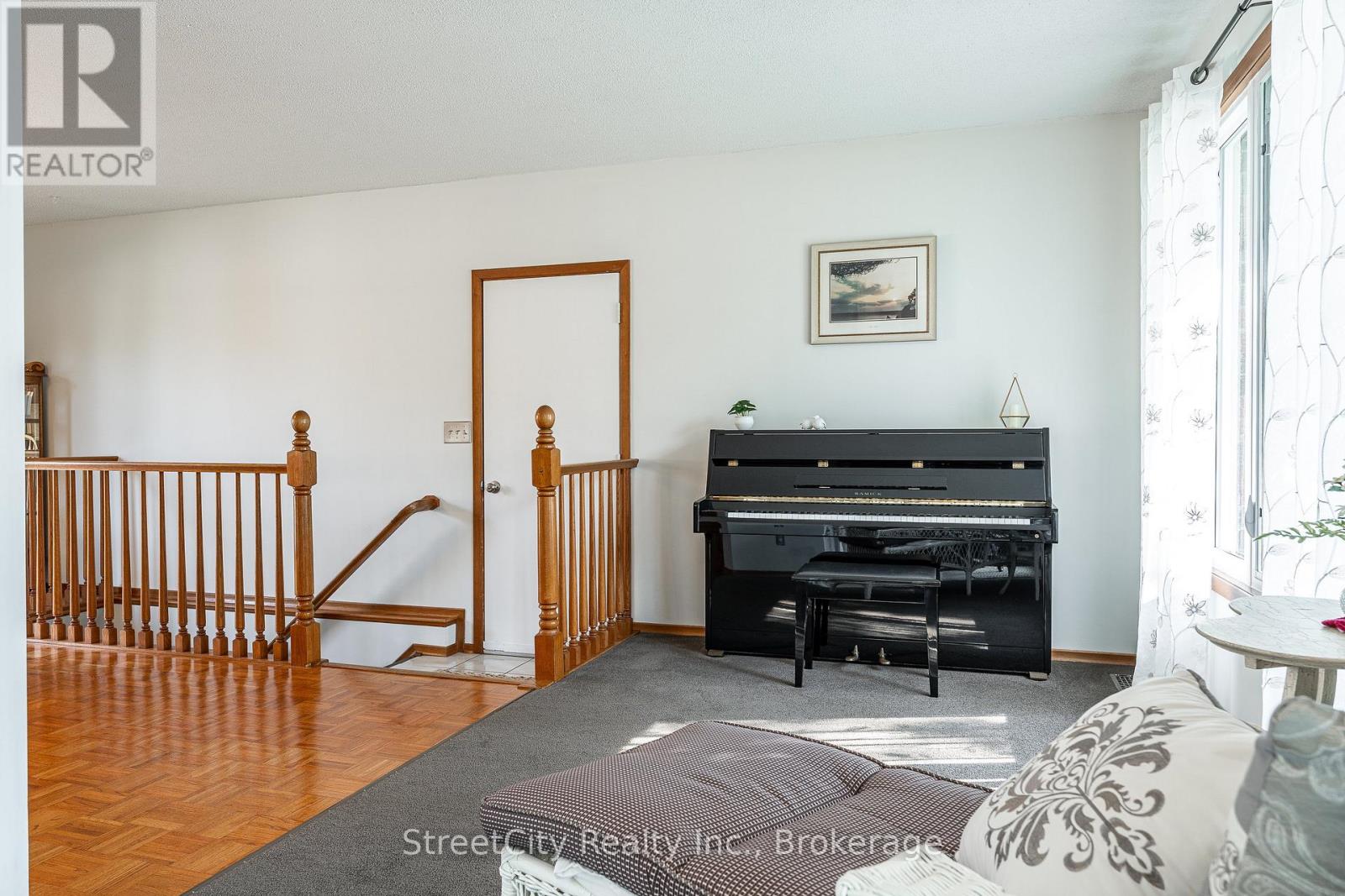 Photo 7 of 31 Cobourg Street, West Perth ON
