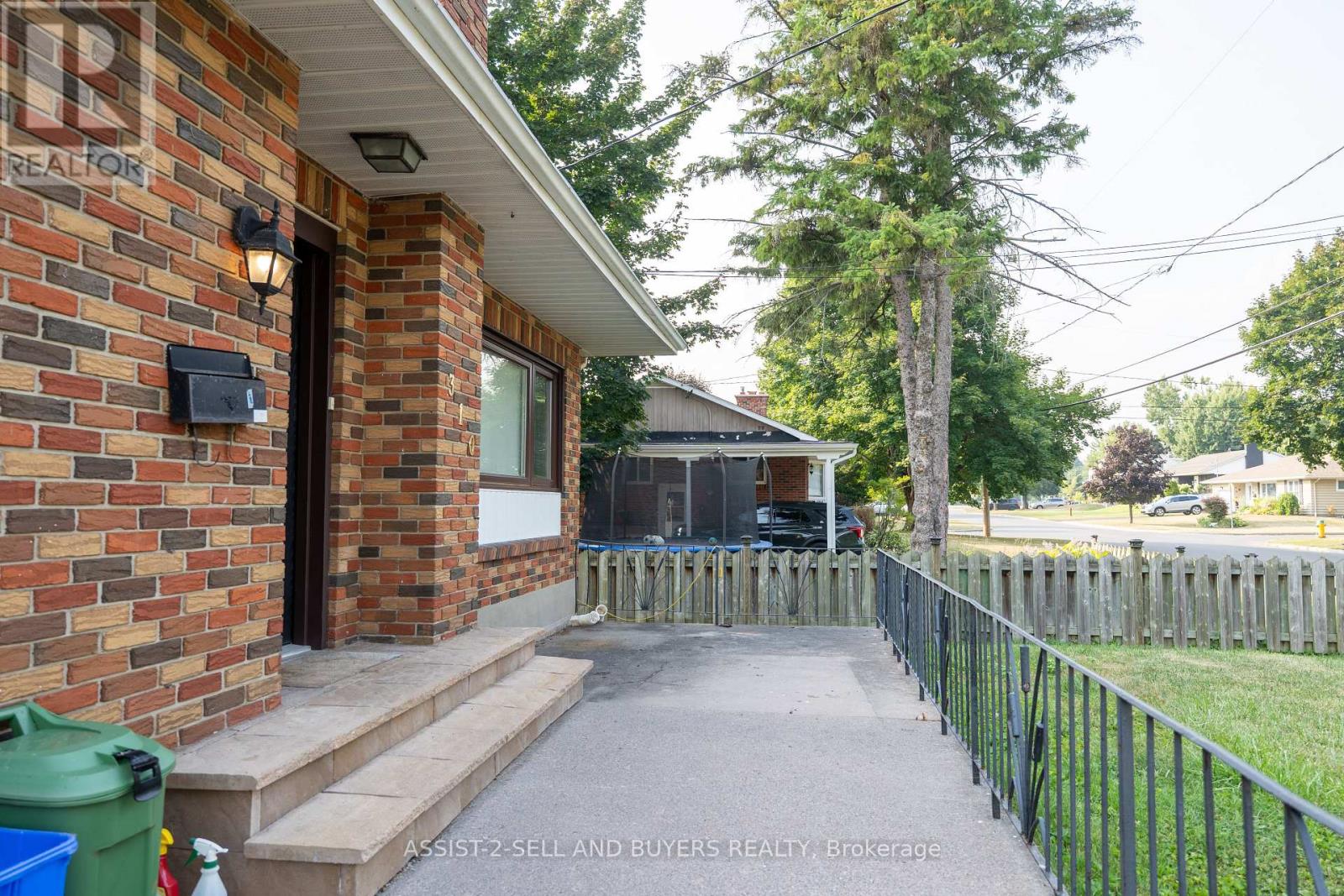 Photo 6 of 310 Westmoreland Avenue, Cornwall ON