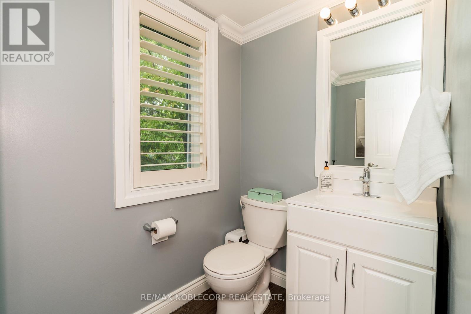 Photo 12 of 100 107 Bristol Road E, Mississauga ON