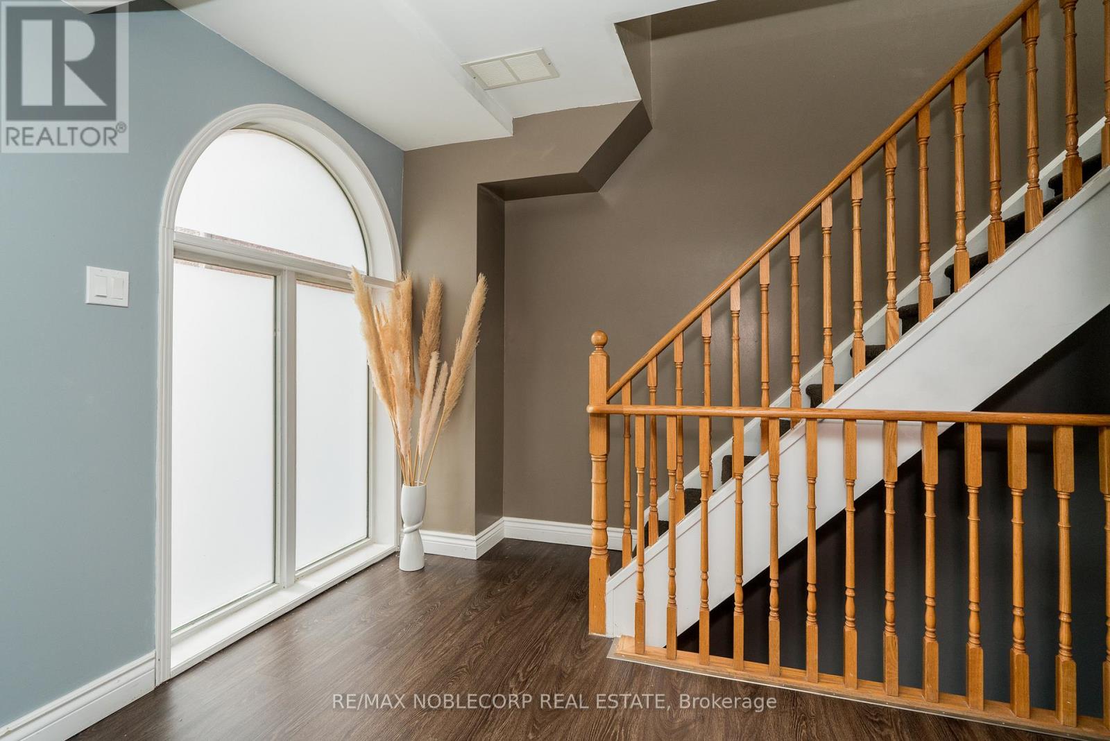 Photo 13 of 100 107 Bristol Road E, Mississauga ON