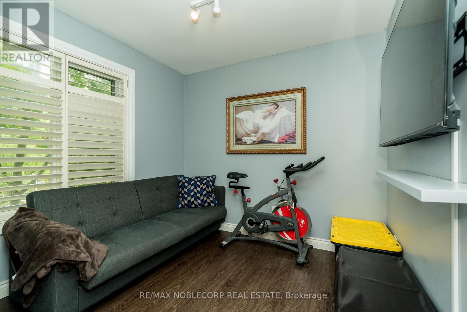 Photo 18 of 100 107 Bristol Road E, Mississauga ON