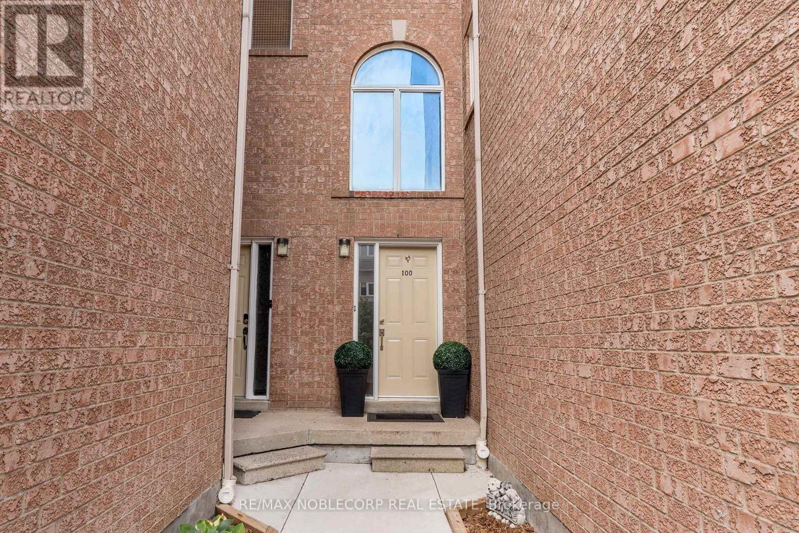 Photo 2 of 100 107 Bristol Road E, Mississauga ON