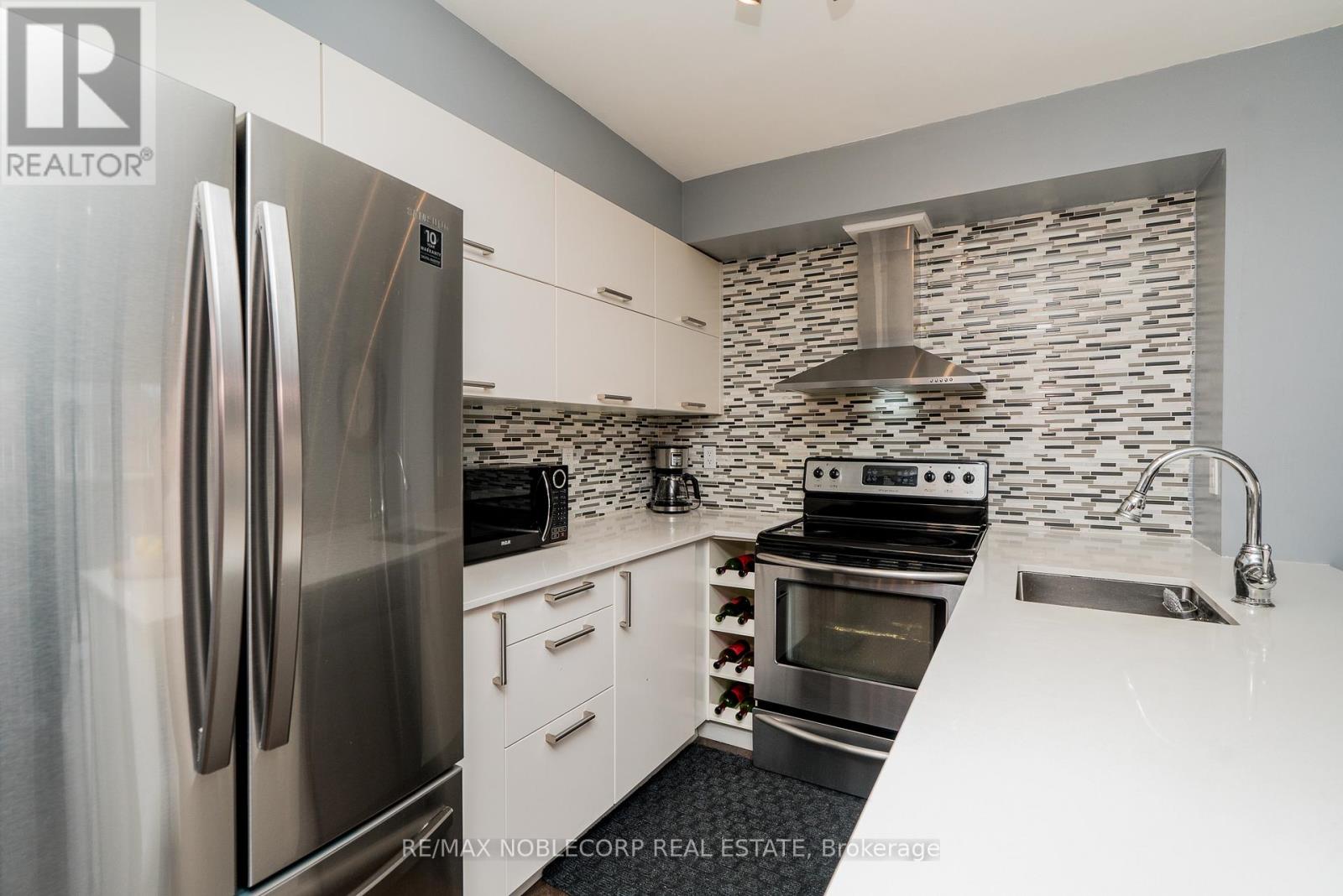 Photo 7 of 100 107 Bristol Road E, Mississauga ON