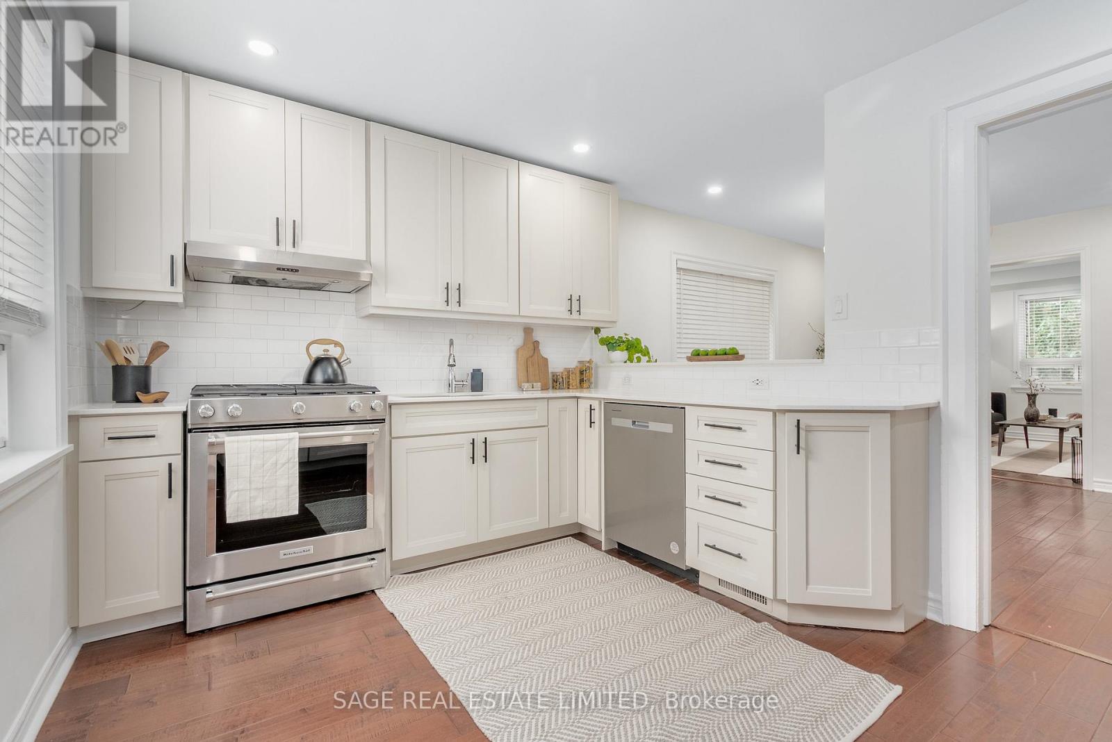 Photo 16 of 253 Mcroberts Avenue, Toronto ON