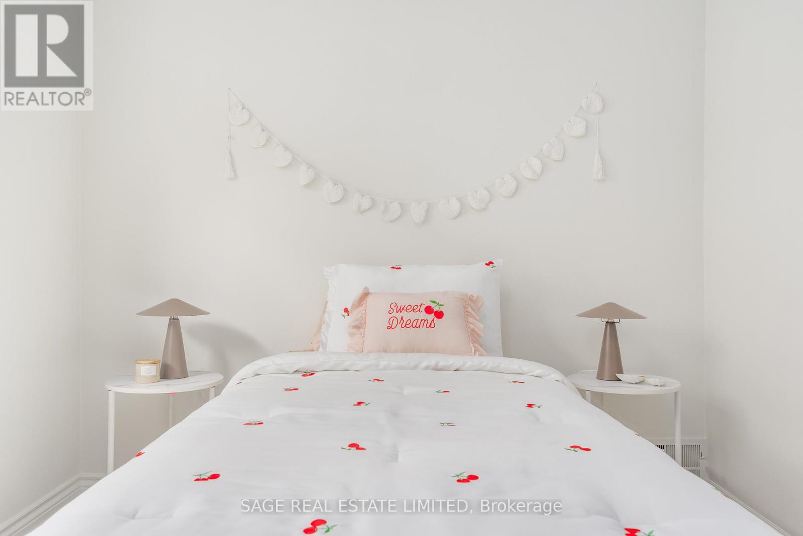 Photo 28 of 253 Mcroberts Avenue, Toronto ON