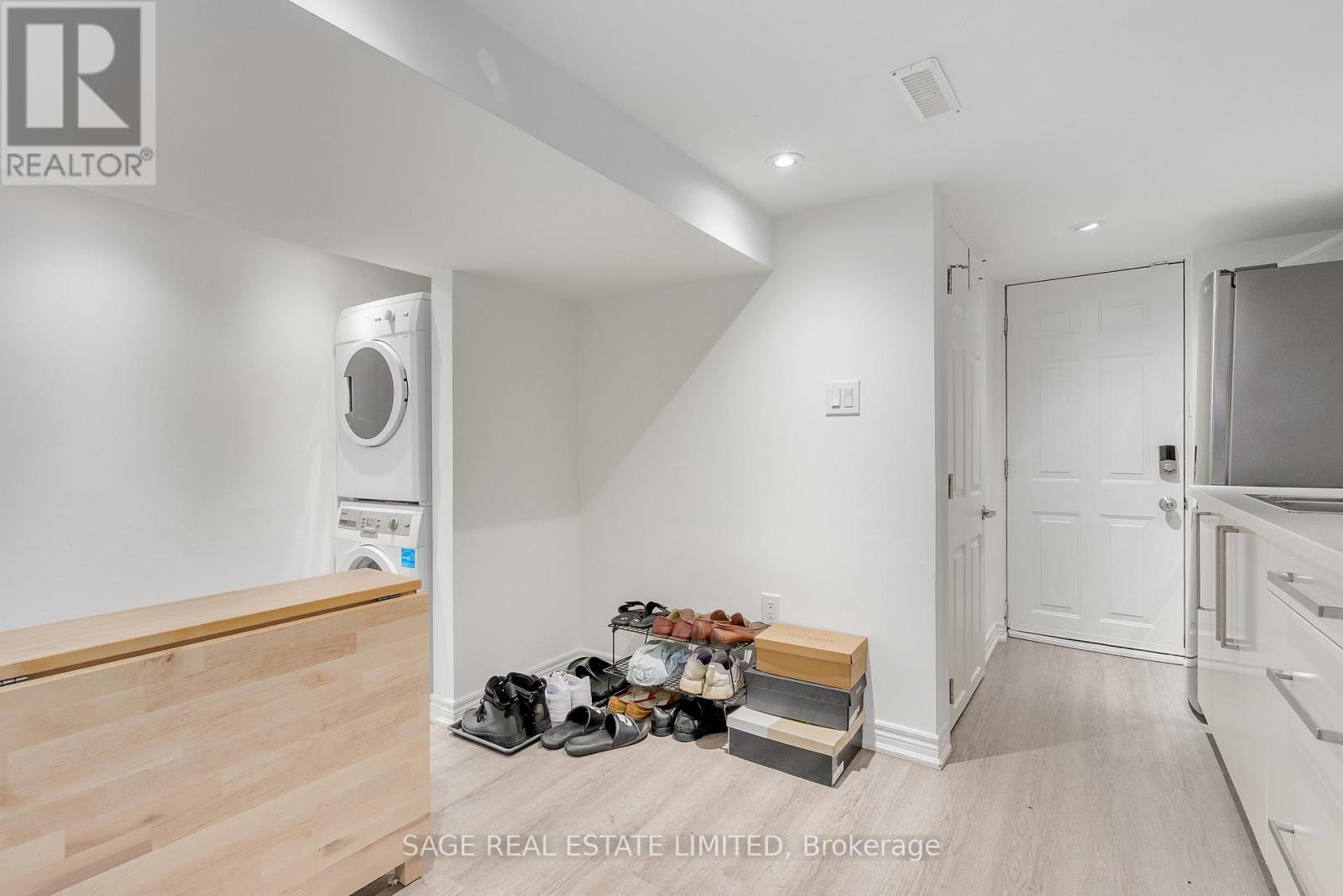 Photo 35 of 253 Mcroberts Avenue, Toronto ON
