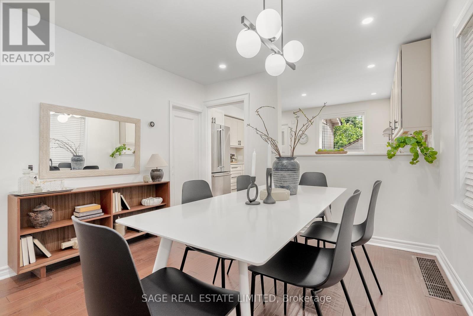 Photo 9 of 253 Mcroberts Avenue, Toronto ON