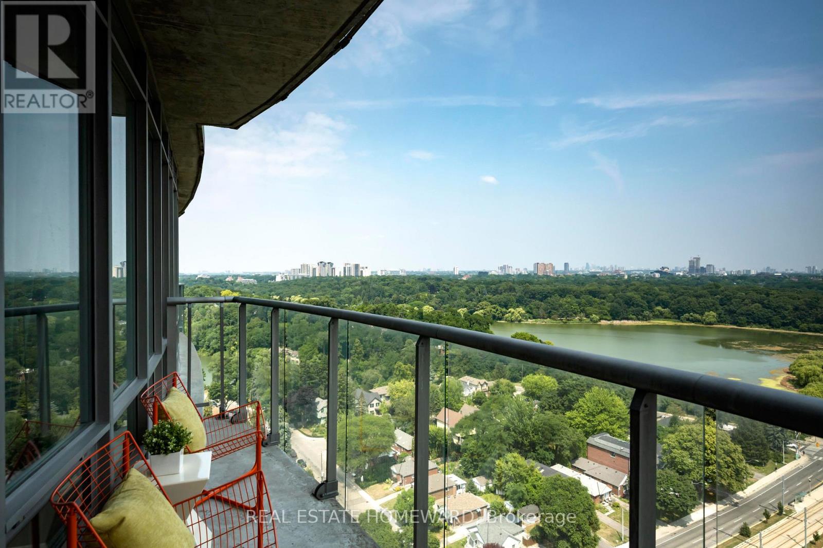 Photo 11 of 2107 15 Windermere Avenue, Toronto ON