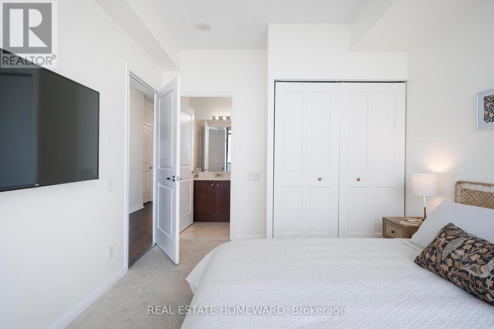 Photo 5 of 2107 15 Windermere Avenue, Toronto ON