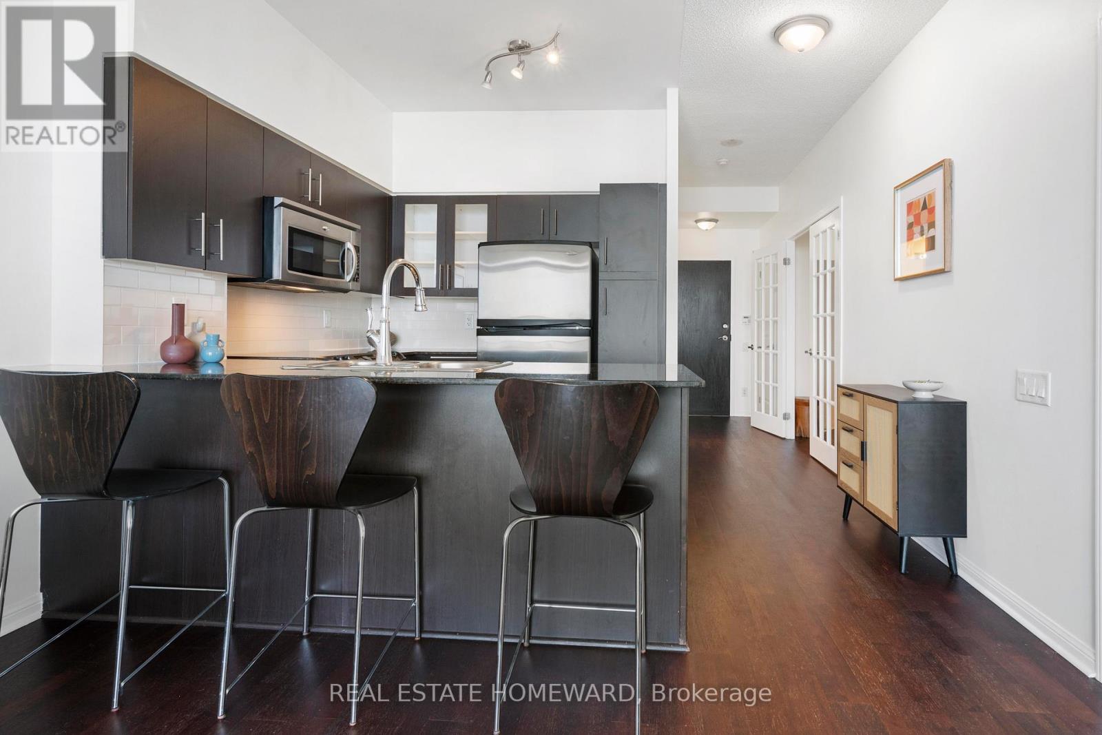 Photo 6 of 2107 15 Windermere Avenue, Toronto ON