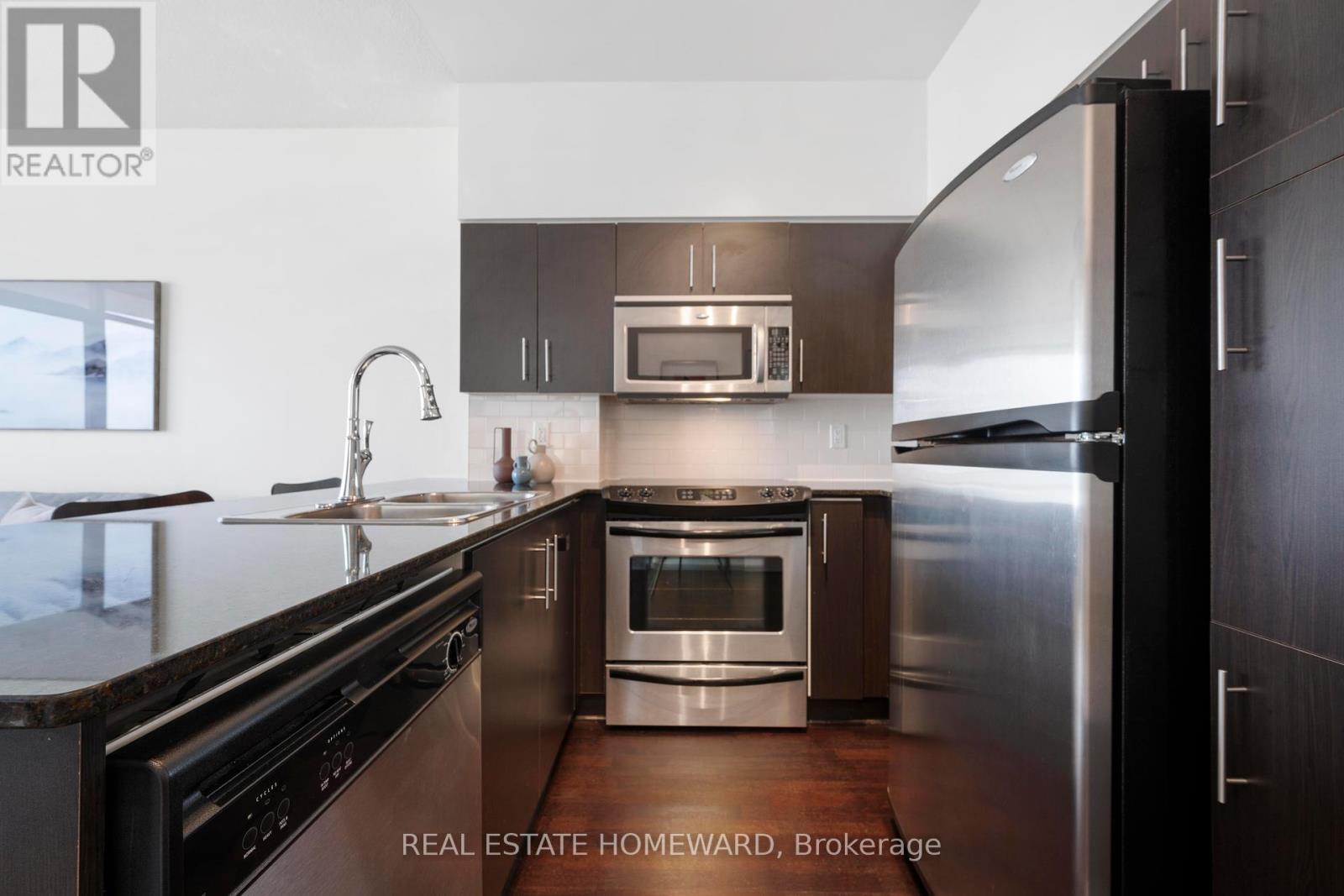 Photo 4 of 2107 15 Windermere Avenue, Toronto ON